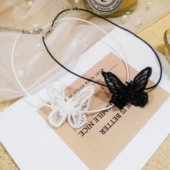 *Neci* Butterfly Choker - Picture 4 of 4